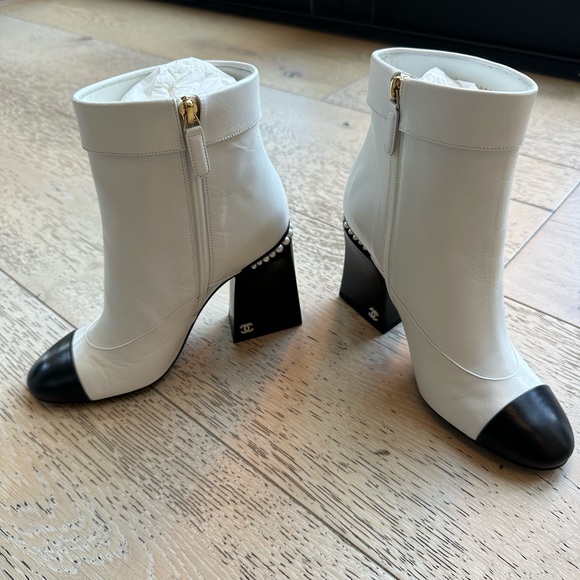 Chanel White and Black booties - Picture 1 of 9